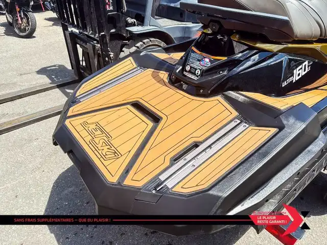 2023 KAWASAKI Ultra 160 LX *33h* in Personal Watercraft in Gatineau - Image 5