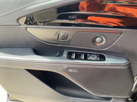 **WE WILL BEAT ANY DEALER IN THE CITY** Infinite Black Metallic Clearcoat 2025 Lincoln Nautilus Rese... (image 4)
