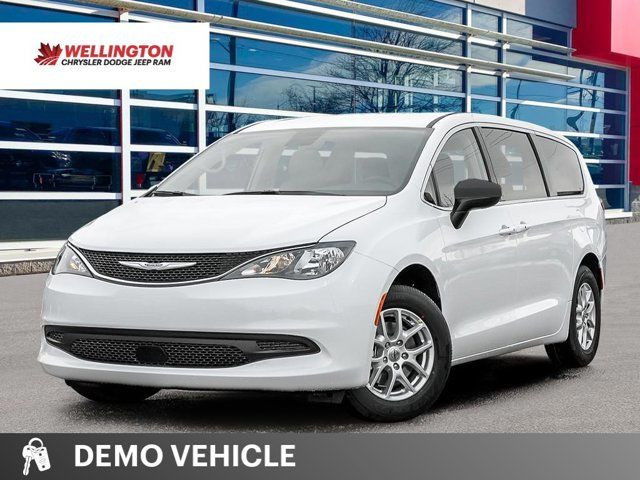 2024 Chrysler Grand Caravan SXT | Navigation | Apple CarPlay in Cars & Trucks in Guelph