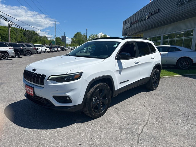 2023 Jeep Cherokee Altitude in Cars & Trucks in Ottawa - Image 3
