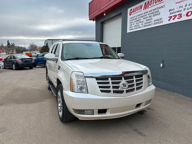  2008 Cadillac Escalade Fully Equipped 7 Passenger Cheapest One  in Cars & Trucks in Swift Current - Image 4