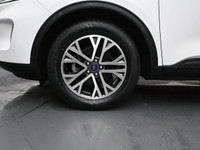 Experience versatility and style with this 2020 Ford Escape SEL, a well-equipped compact SUV that bl... (image 3)
