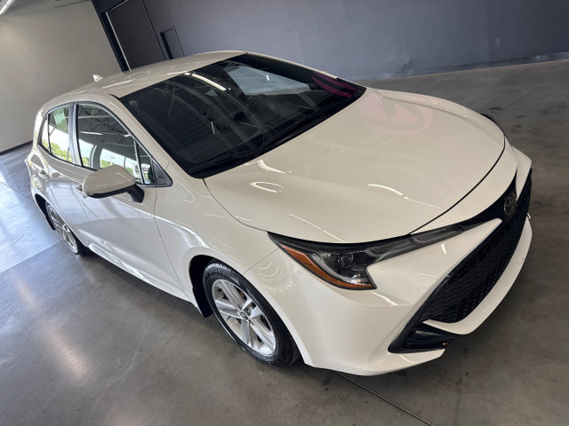 2022 Toyota Corolla Hatchback SE BLANC MAGS SIÈGES CHAUFFANTS HI in Cars & Trucks in Saint-Jean-sur-Richelieu - Image 2