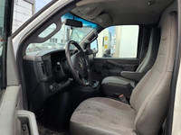 2019 CHEVROLET EXPRESS COMMERCIAL CUTAWAY 3500 15 PIED CRÉDIT-BAIL DISPONIBLE 2019 CHEVROLET EXPRESS... (image 1)