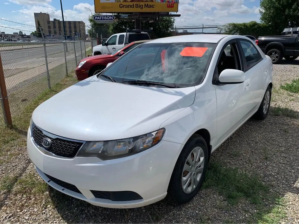 2013 KIA FORTE LX