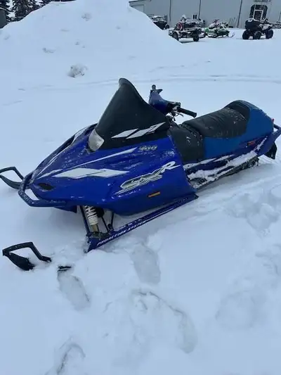 Great family sled. Ready to go. 6310 km