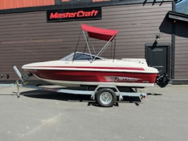 2011 Larson LX710 in Powerboats & Motorboats in Chilliwack