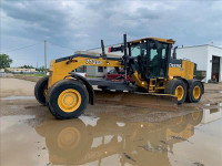 2015 John Deere 772GP