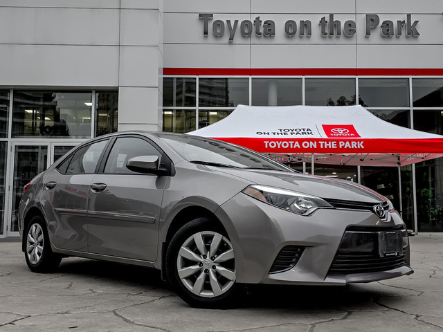 2015 Toyota Corolla 4dr Sdn CVT LE in Cars & Trucks in City of Toronto - Image 2