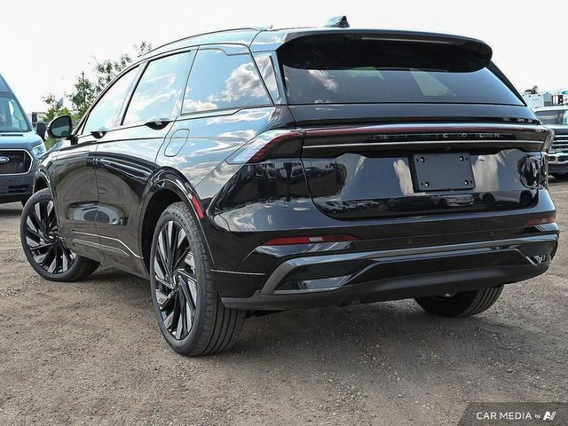 2025 Lincoln Nautilus Reserve in Cars & Trucks in Edmonton - Image 4
