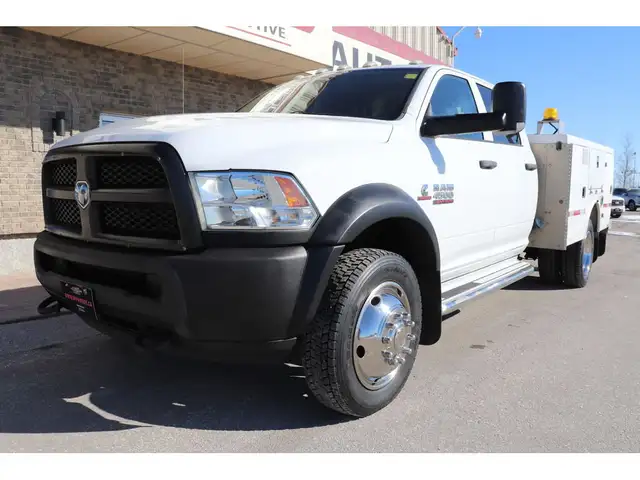 2015 Dodge RAM 4500 CREW DUALLY 6.7L CUMMINS 4X4, SERVICE BODY & in Cargo & Utility Trailers in Winnipeg - Image 22