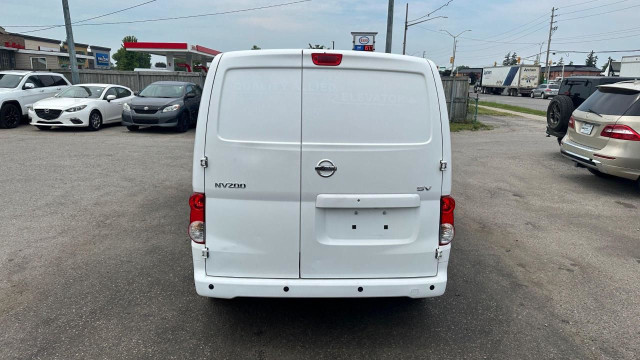 2017 Nissan NV200 SV, PARTITION, SHELVES, CAM, MINIVAN, 4 CYL, C in Cars & Trucks in London - Image 4