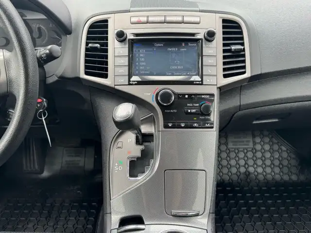 2016 Toyota Venza - $239 B/W in Cars & Trucks in Moncton - Image 17