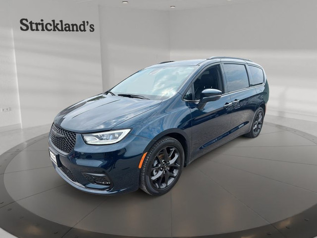 2022 CHRYSLER PACIFICA LIMITED in Cars & Trucks in Stratford - Image 2