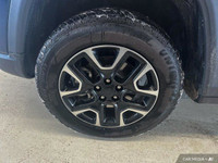 Previous Daily Rental: TWO-TONE PAINT W/GLOSS BLACK ROOF, TRANSMISSION: 9-SPEED AUTOMATIC (DFH) (STD... (image 5)