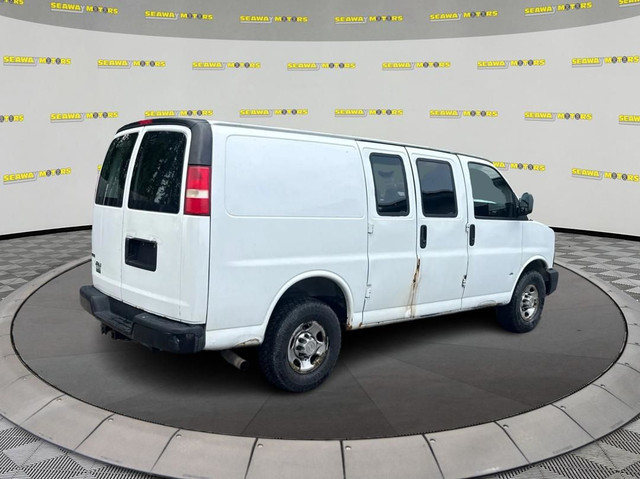 2012 Chevrolet Express G2500 in Cars & Trucks in Brockville - Image 3