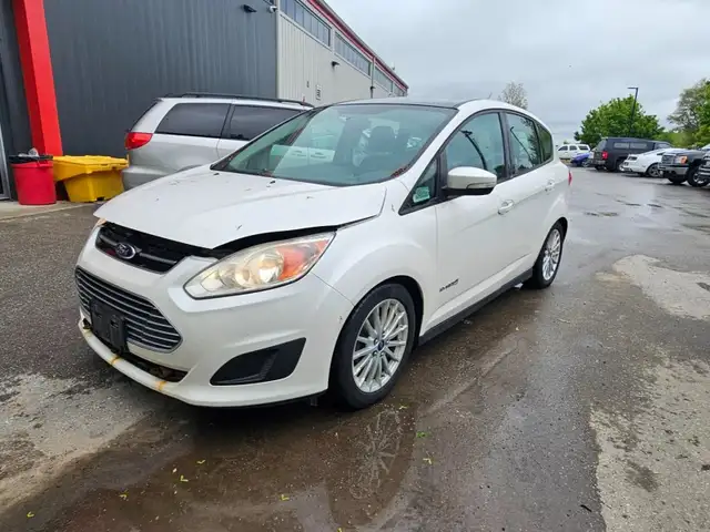 2013 Ford C-Max Hybrid SE dans Autos et camions dans London - Image 5