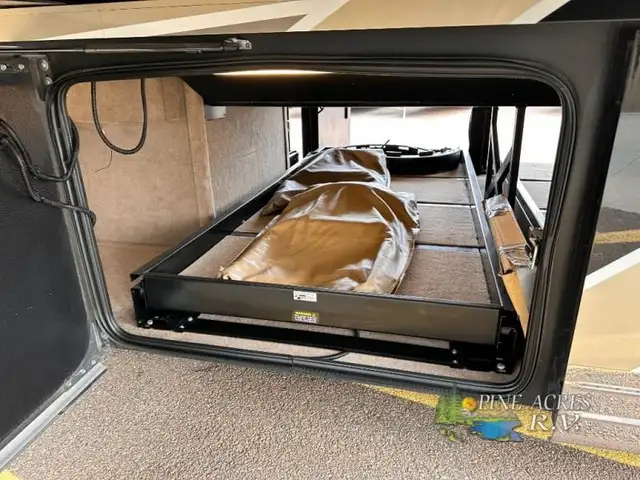 2023 Entegra Coach Cornerstone 45B 605 h.p. 26K Miles in RVs & Motorhomes in Moncton - Image 93