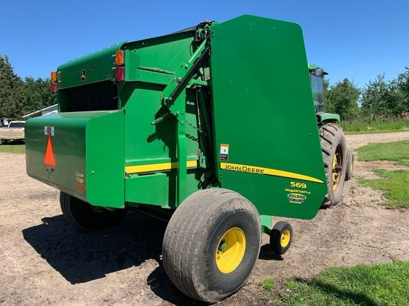 2016 John Deere 569 in Farming Equipment in Lloydminster - Image 2