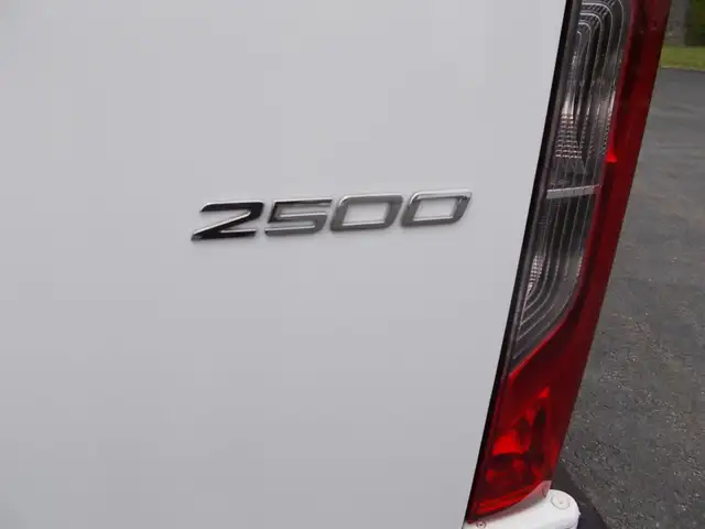 2021 FREIGHTLINER Sprinter Cargo VAN 2500 in Cars & Trucks in Bedford - Image 7