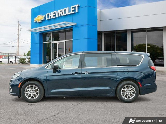 2024 Chrysler Pacifica Touring-L | Stow and Go | Heated Seats in Cars & Trucks in Windsor Region - Image 3
