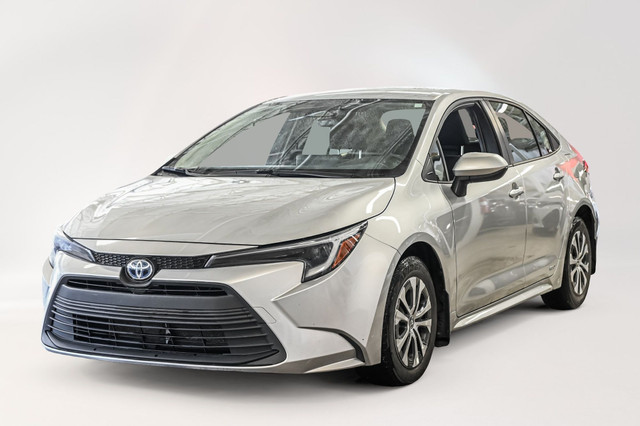 2023 Toyota Corolla Hybrid LE AWD | Carplay | Sièges chauffants  in Cars & Trucks in City of Montréal - Image 2