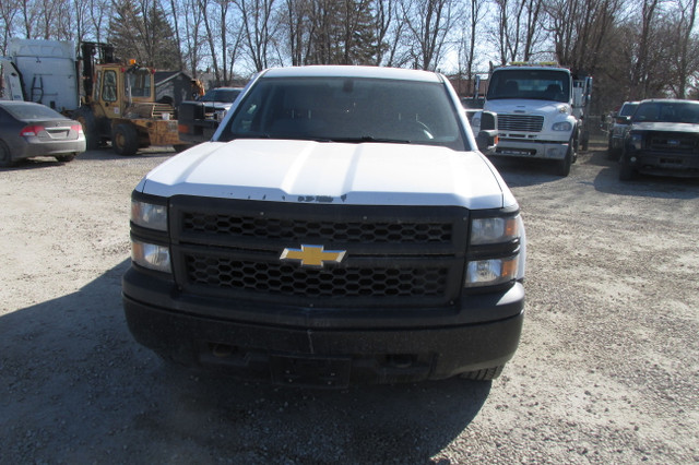 2015 Chevrolet Silverado 1500 Crew Cab 4x4 in Cars & Trucks in Winnipeg - Image 2