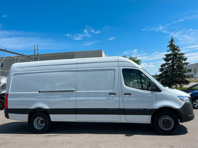 2023 Mercedes-Benz Sprinter Van SPRINTER 3500 - CARGO- 170”WB Hi in Cars & Trucks in Oakville / Halton Region - Image 4