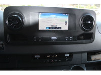 2020 MERCEDES SPRINTER 2500 -- 144 - HIGH ROOF -- 3.0L V6 DIESEL ENGINE !!! ONLY 43,000 KM!!! , YES... (image 3)