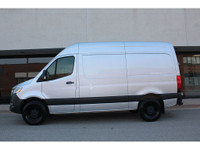 2020 MERCEDES SPRINTER 2500 -- 144 - HIGH ROOF -- 3.0L V6 DIESEL ENGINE !!! ONLY 43,000 KM!!! , YES... (image 1)