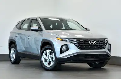 HYUNDAI TUCSON 2023 AWD GROUPE ESSENTIAL. Sièges en tissu, sièges chauffants, miroirs électriques et...