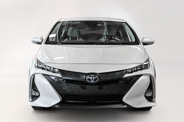 2022 Toyota PRIUS PRIME Upgrade Hybride Brachable | Cuir | GPS | in Cars & Trucks in City of Montréal - Image 3