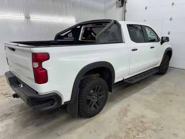 2022 Chevrolet Silverado 1500 Custom Trail Boss Z71 4x4 V8 5.3L63417672625153123
