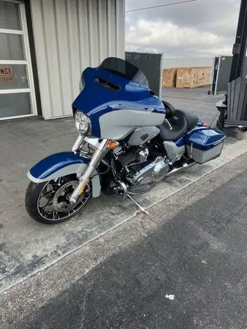 2023 Harley-Davidson FLHXS - Street Glide Special in Sport Touring in Winnipeg - Image 7
