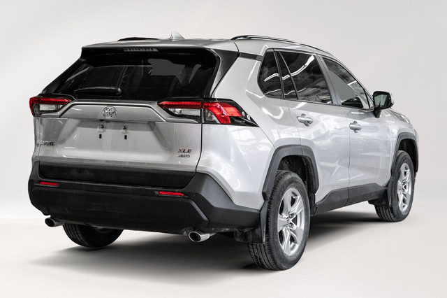 2022 Toyota RAV4 XLE AWD | MAGS | TOIT OUVRANT | CAMERA | CARPLA in Cars & Trucks in City of Montréal - Image 4