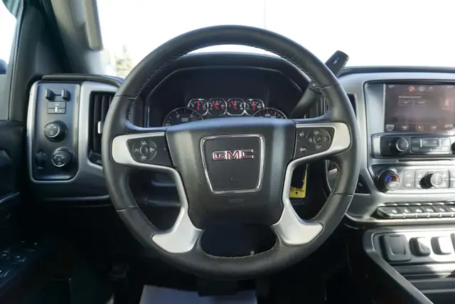 2015 GMC Sierra 2500HD in Cars & Trucks in Oakville / Halton Region - Image 11