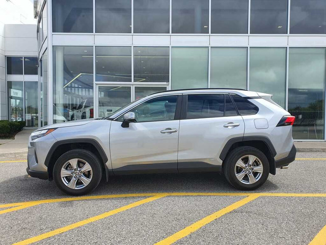 2022 Toyota RAV4 Hybrid XLE AWD | Sunroof | Alloys in Cars & Trucks in City of Toronto - Image 4