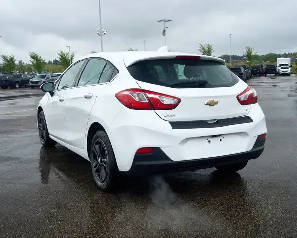 2018 Chevrolet Cruze LT | Sunroof | Backup Cam | Blindspot in Cars & Trucks in Edmonton - Image 4