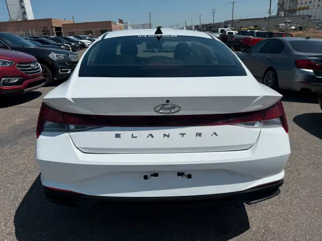 2023 Hyundai Elantra Preferred63417672422913122