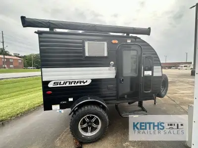 Sunset Park RV Sunray travel trailer 109 highlights: Outdoor Kitchen 54in.in. x 74in.in. Dinette Bed...