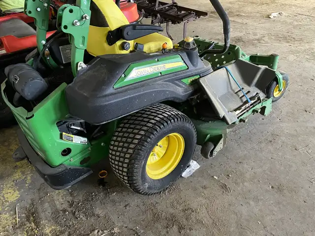 2014 John Deere Z930M Zero-Turn Mower in Farming Equipment in Saskatoon - Image 4