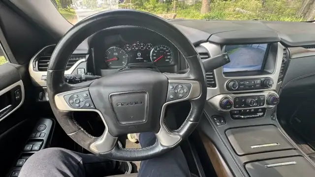 2019 GMC Yukon XL Denali in Cars & Trucks in Laval / North Shore - Image 21