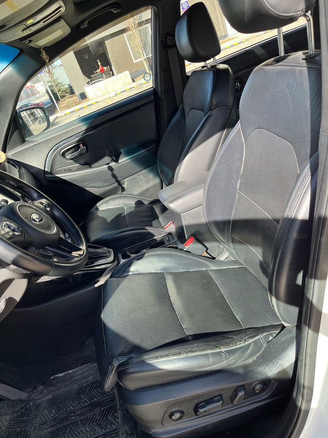 2014 Kia Rondo EX, 7 Seater in Cars & Trucks in Calgary - Image 3