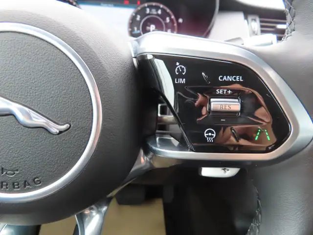 2021 Jaguar E-PACE SE P250 AWD - Navigation - 1 OWNER CAR !!! in Cars & Trucks in Oakville / Halton Region - Image 40