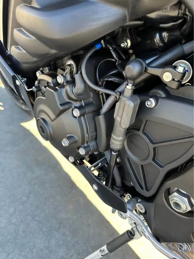 2025 YAMAHA YZF-R1 -  GLOSSY BLACK in Sport Bikes in Markham / York Region - Image 8