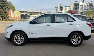 **CARS TRUCKS SUV 4X4 VAN AWD EDMONTON FINANCING AVAILABLE EASY FINANCING ** 2020 CHEVROLET EQUINOX...