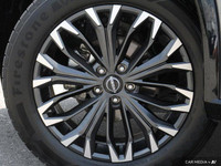 Previous Daily Rental: Urethane Gear Shifter Material, Trunk/Hatch Auto-Latch, Trip Computer, Transm... (image 8)