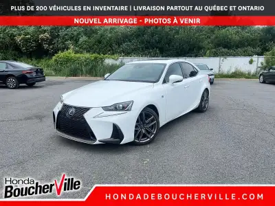 Toutes roues motrices. 3.5L V6 DACT 24V. , Roues de 18 poucess, entrée sans clé, système de clé inte...