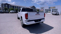 Four Wheel Drive. Leather Interior. Touchscreen. Bluetooth. Remote Start. Sunroof. Rear View Backup... (image 7)
