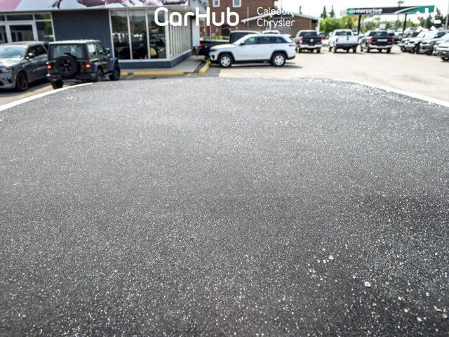 2025 Jeep Wrangler Sahara 4 Door Sky Roof Safety Grp 12.3Display in Cars & Trucks in Mississauga / Peel Region - Image 2